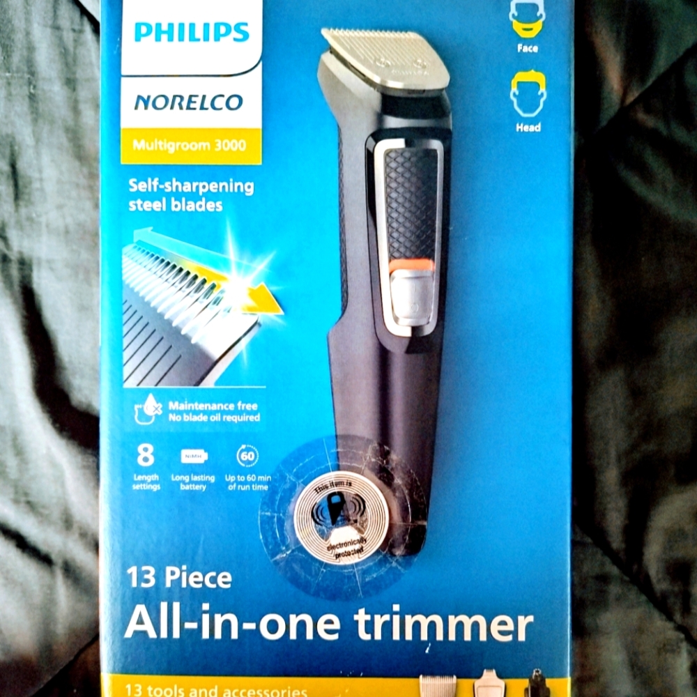 Phillips Norelco Electric Shaver